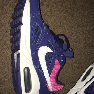 Nike Shoes - Nike air maxes Nike Shoes - Nike air maxes